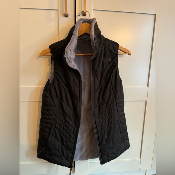 THE NORTH FACE MossBud Vest Reversible Vest Black and Gray Size Small - Picture 3 of 6